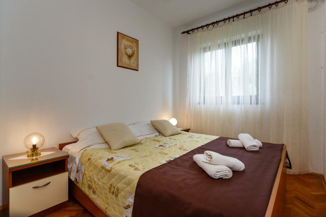Villa Rosi Krk Town Exterior foto